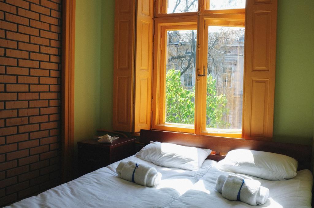 Elementary Hostel Odessa Extérieur photo